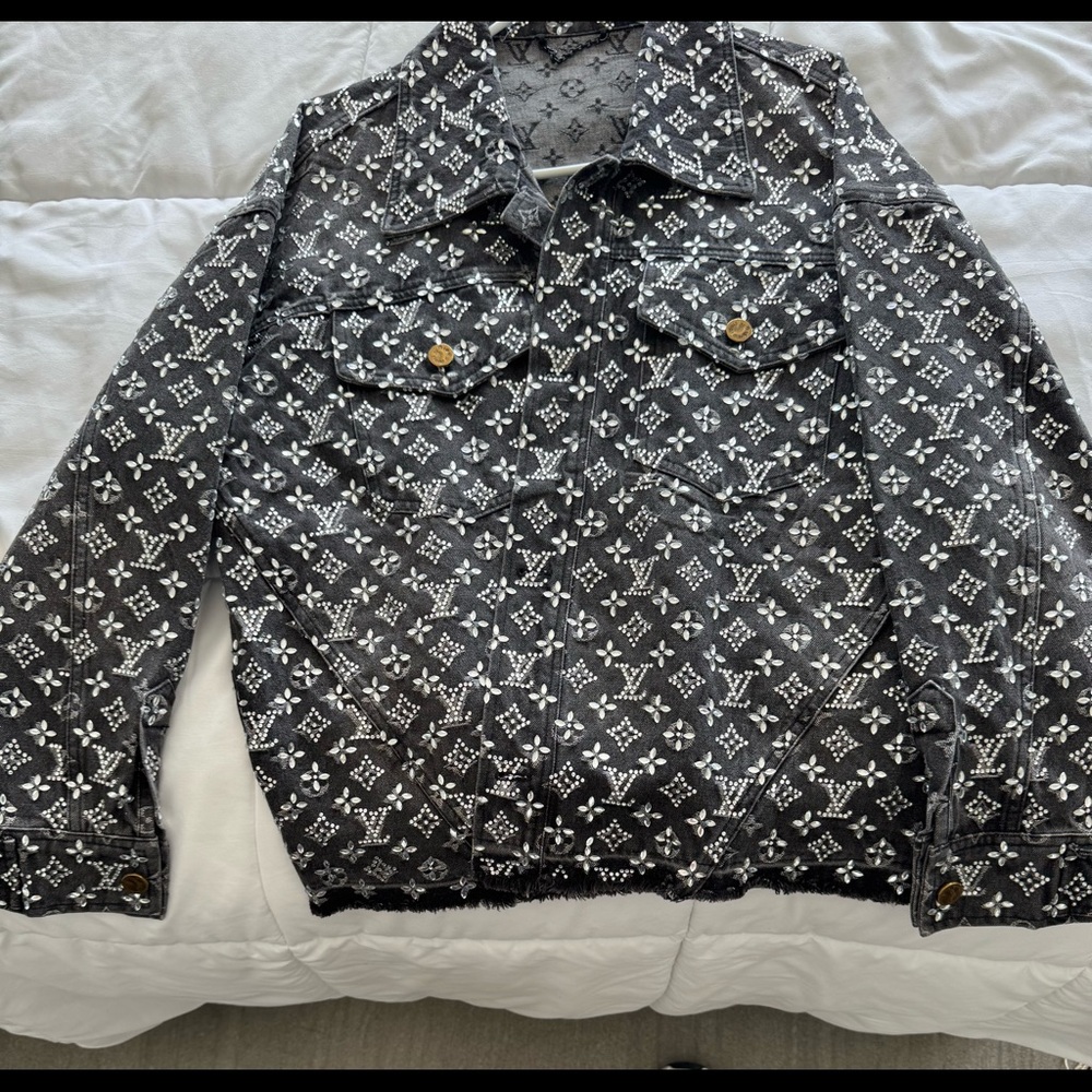 Louis Vuitton crystal to Jacket. Pharrell.